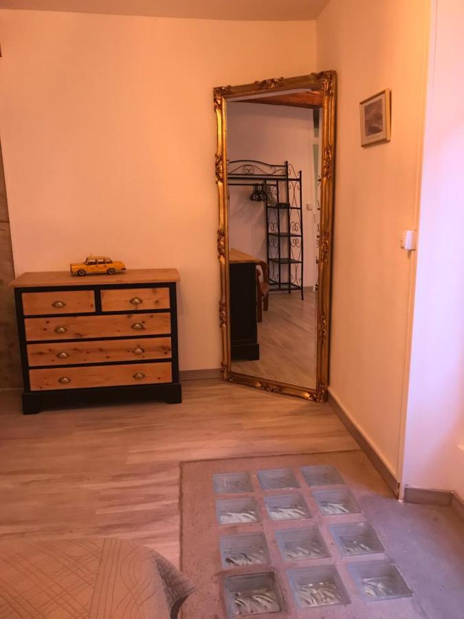 Le Grenier De Manee Villa Villemoustaussou Exterior foto