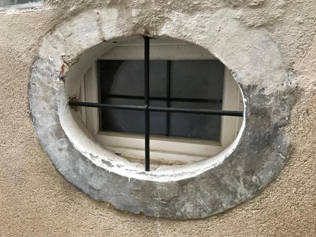 Le Grenier De Manee Villa Villemoustaussou Exterior foto
